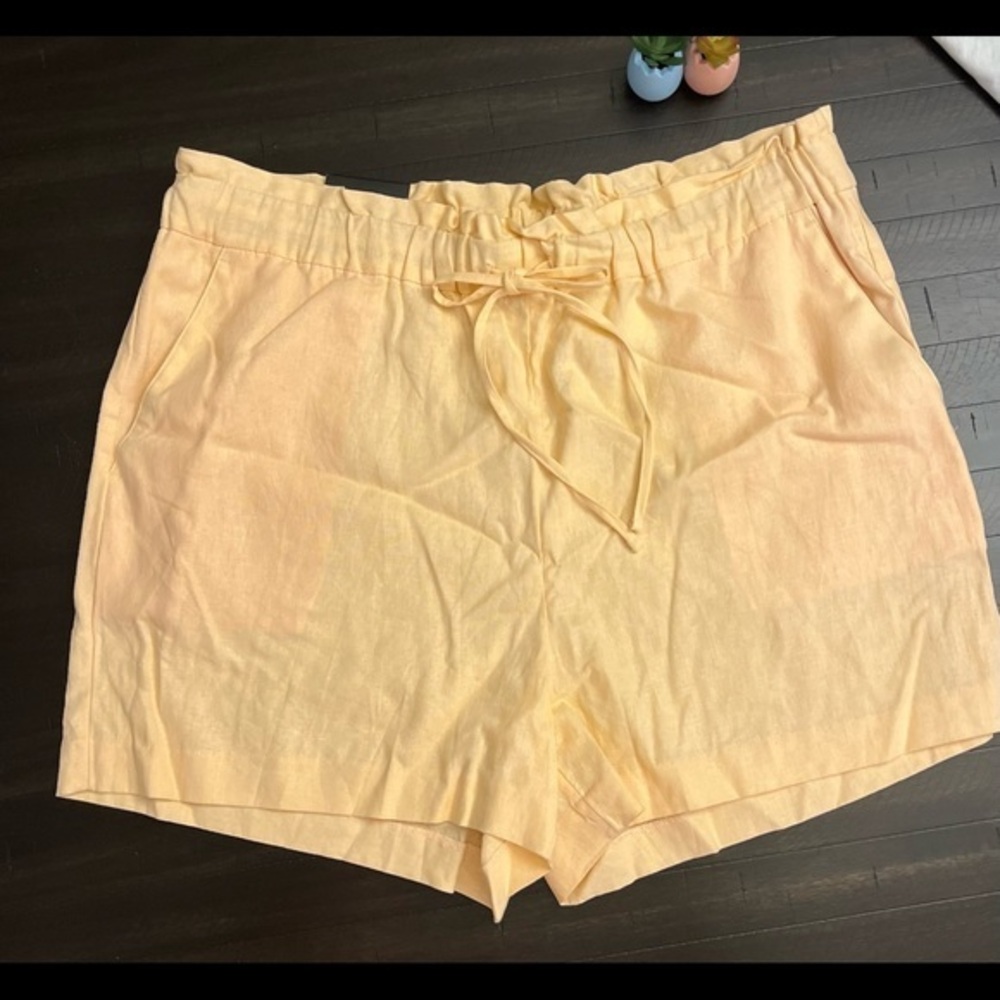 Banana Republic Peach 4“ Tie-Waist Linen Short/XL